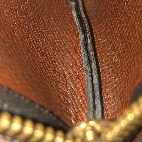 Key pouch - Picture 3 of 10